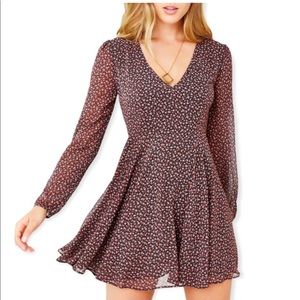 Kimchi blue v-neck long sleeve floral print mini dress size  8